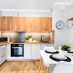 Apartamenty Homely Place Blisko Starego Rynku - Parking